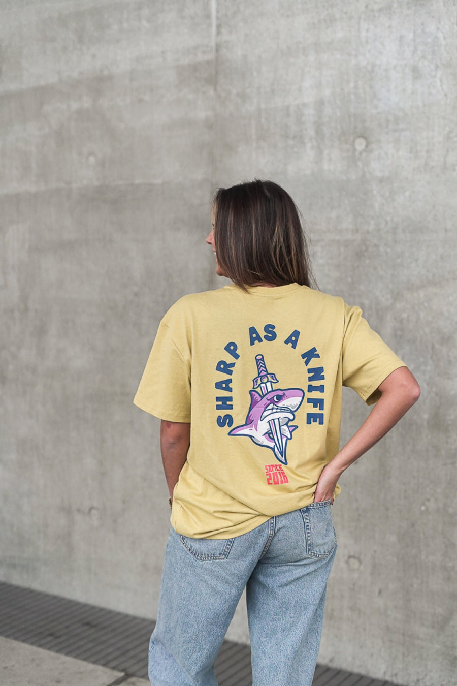 Porté — T-shirt oversize Sharp as a Knife, dos