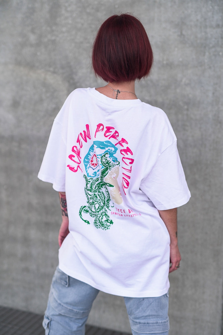 Porté — T-shirt oversize Medusa blanc, dos