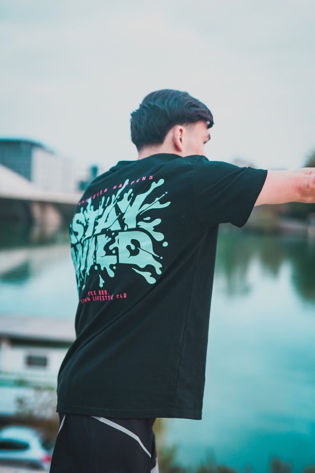 Porté — T-shirt oversize Stay Wild noir, dos